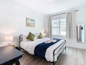 3 chambres, bureau, fer et planche à repasser, Wi-Fi gratuit