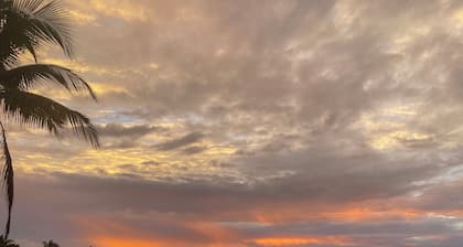 Charming 1-bedroom house by the sea in quaint Cayman Brac