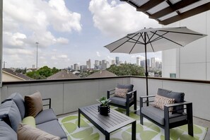 Property grounds - Close to downtown & NRG Stadium (Houston)