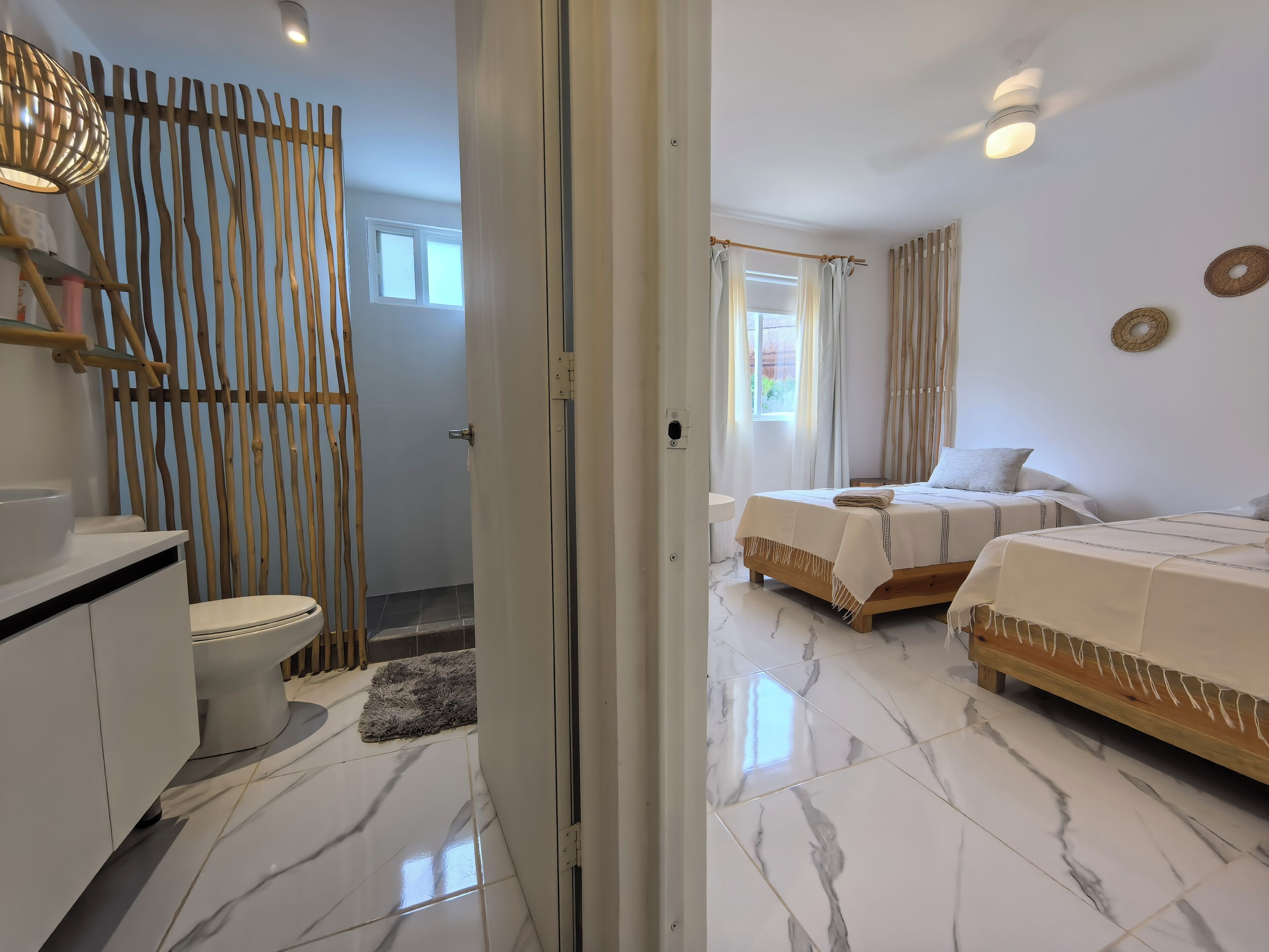 2 bedrooms, iron/ironing board, WiFi, bed sheets