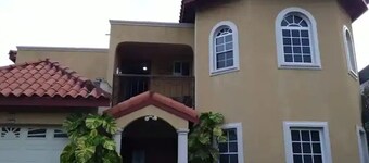 Oasis@Karachi-Centrally Located 4Bed/4.5Bath Home