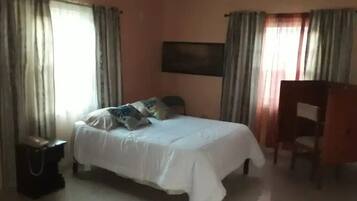 4 quartos, Wi-Fi, roupa de cama