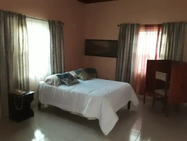 4 quartos, Wi-Fi, roupa de cama