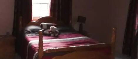 4 bedrooms, WiFi, bed sheets