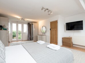 4 habitaciones, tabla de planchar con plancha y wifi gratis 