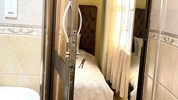 2 chambres, fer et planche Ă repasser, Wi-Fi, draps fournis