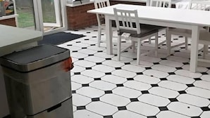 Private kitchen - Spacious Apartment in Thornton Road L (London)