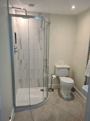 Bathroom - Watership Down Inn (Whitchurch)