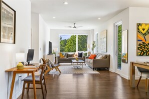 Smart TV, computer monitors - The Finch - 2 bedroom condo w/ Elevator, Roof deck, WiFi in enchanting Asheville (Asheville)