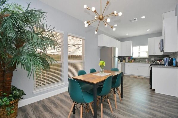 Private kitchen - The Jonathan House (Houston)