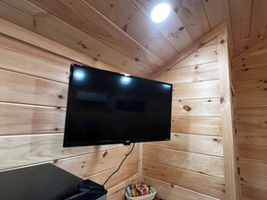 Interior - Backwoods Bungalow (Pikeville)