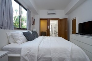 1 bedroom, in-room safe, iron/ironing board, travel cot
