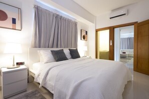 1 soverom, safe på rommet, strykejern/-brett og reiseseng for barn