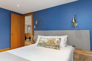 4 bedrooms, iron/ironing board, travel cot, free WiFi