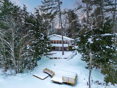 4Bdrm Muskoka Retreat Fire Table, Games, Netflix