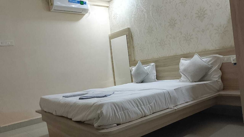 Raj Resort Vapi, Vapi - Updated Price, Reviews & HD Photos | Hotels.com Raj Resort Vapi, Vapi - Updated Price, Reviews & HD Photos | Hotels.com