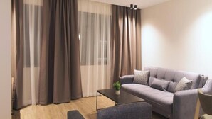Smart TV - Superior Apartment with City View (Athens)