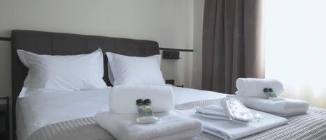 1 bedroom, travel crib, WiFi, bed sheets