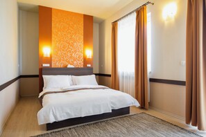 Superior-Doppelzimmer, Balkon, Seeblick | Zimmersafe, Verdunkelungsvorhänge, schallisolierte Zimmer