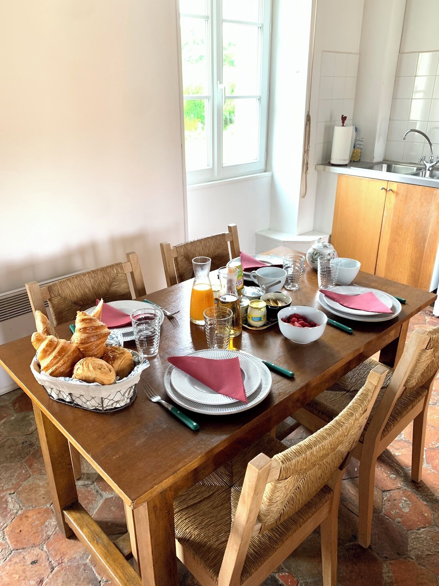 Free daily continental breakfast 