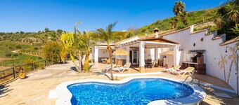 Villa Buenavista - Two Bedroom Villa, Sleeps 4