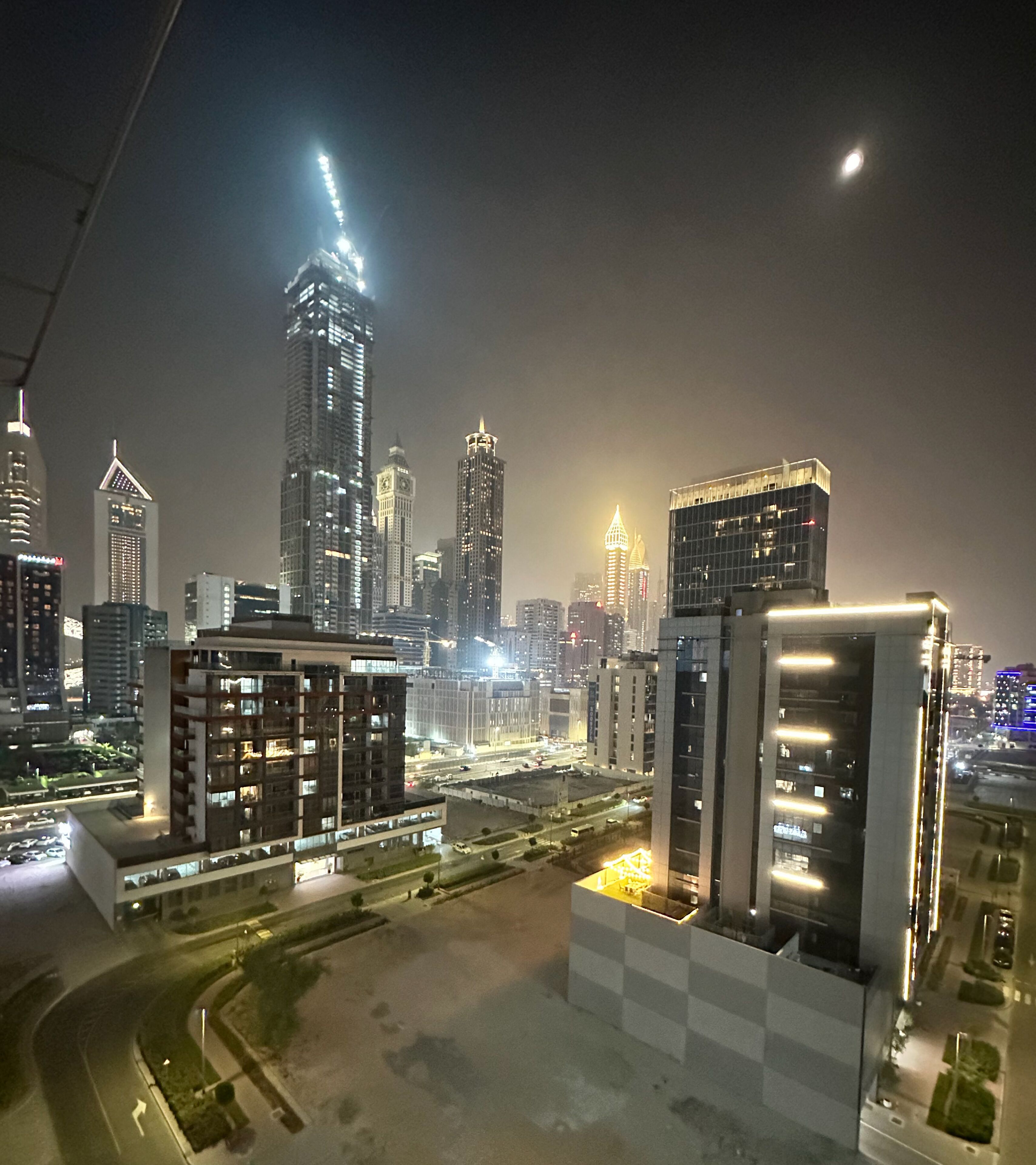 Pemandangan kota dari properti