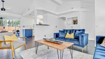 智能电视、壁炉、乒乓球