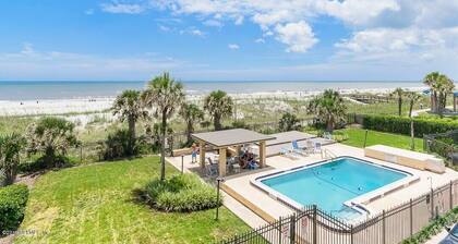 Oceanfront Seaview Retreat