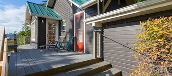 Writer's Retreat Serene Mountain Views