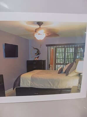 2 室のベッドルーム、アイロン / アイロン台、WiFi、ベッドシーツ