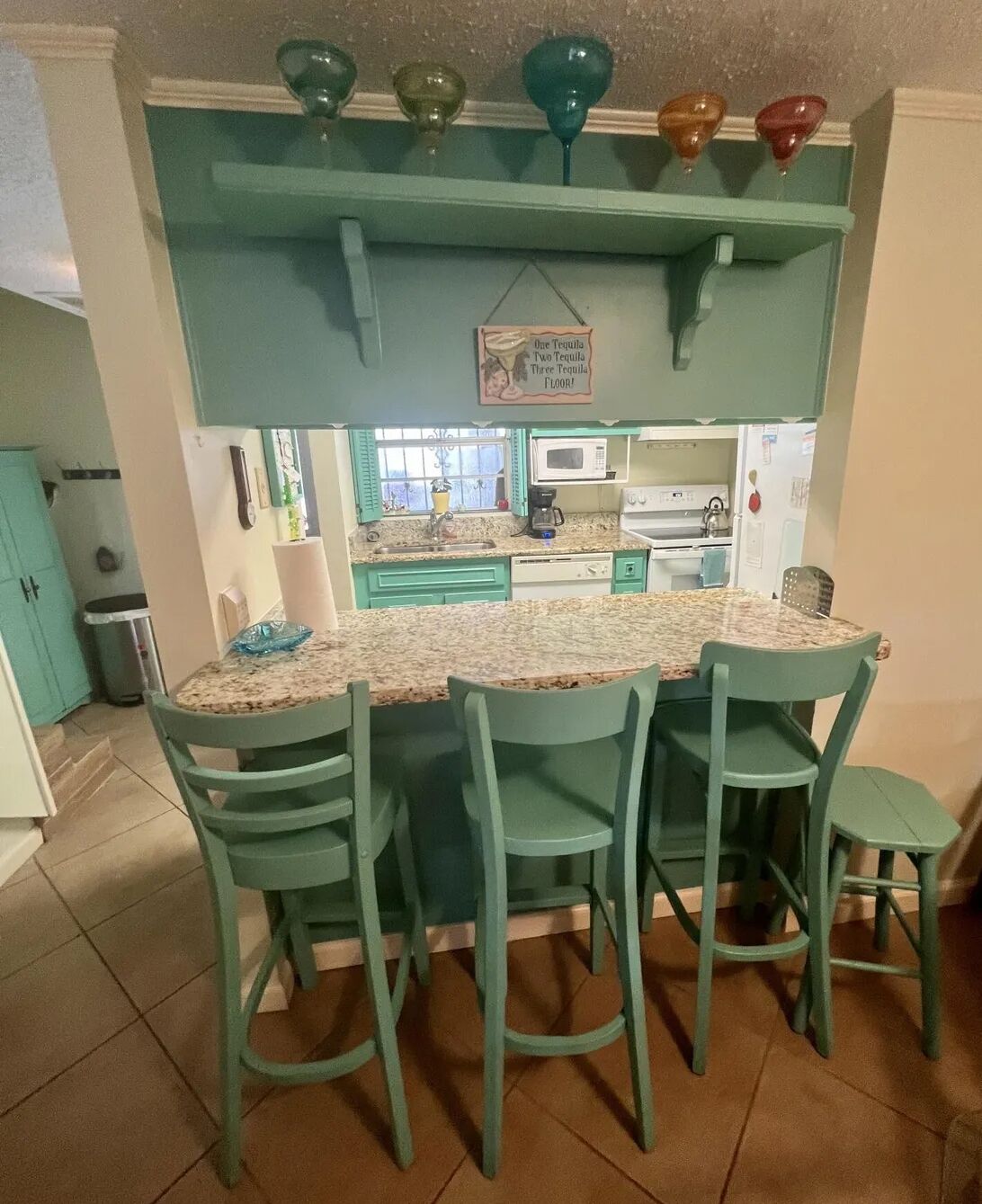 Microwave, oven, stovetop, dishwasher