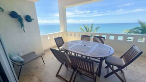 Outdoor dining - Conchas 502, Nuevo Vallarta Beachfront (Las Jarretaderas)