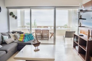 TV - Conchas 502, Nuevo Vallarta Beachfront (Las Jarretaderas)