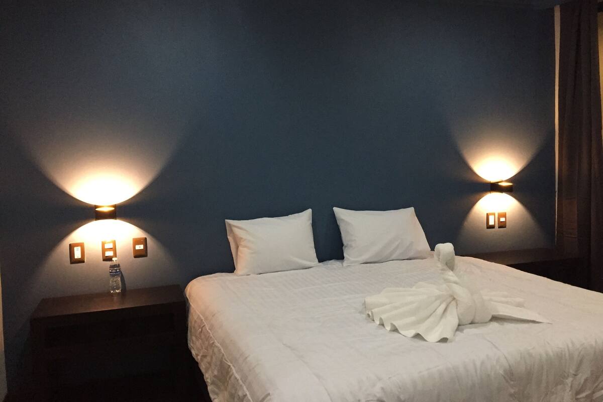 Habitación triple básica, no fumadores | Sistema de insonorización y wifi gratis