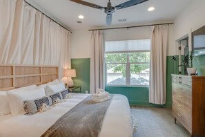 3 室のベッドルーム、デスク、アイロン / アイロン台、WiFi