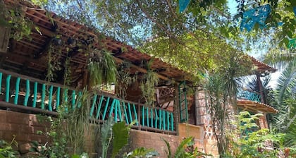 Cabaña ArmonĂa, 6 personas + cocina + alberca + WIFI