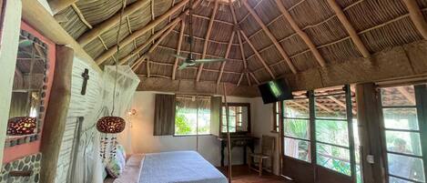 2 chambres, fer et planche à repasser, Wi-Fi, draps fournis