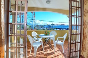 Outdoor dining - Grand Baie Bliss In the Heart of Grand Baie

 (Grand Baie)