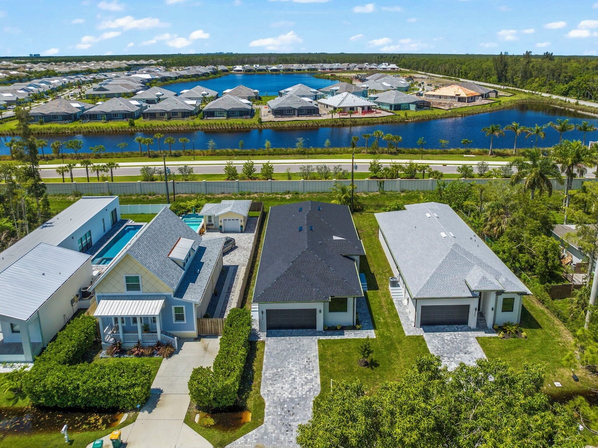 Photo 36 of Colorful brand new 4B/4B retreat near the beach and pickleball courts.