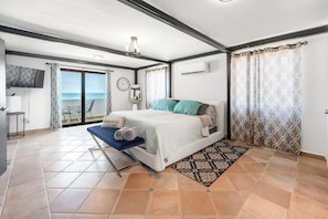 7 chambres, fer et planche à repasser, Wi-Fi, draps fournis