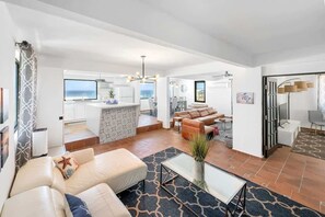 Téléviseur, bureau