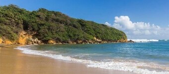 Villa Iris – 2-Story Ocean View Villa w/ Pool Access & Generator