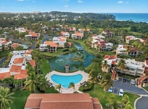 Exterior - Daria Beachfront community steps 2 pool- Generator (Sabana)