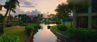 Giovanni Beachfront community w/pools