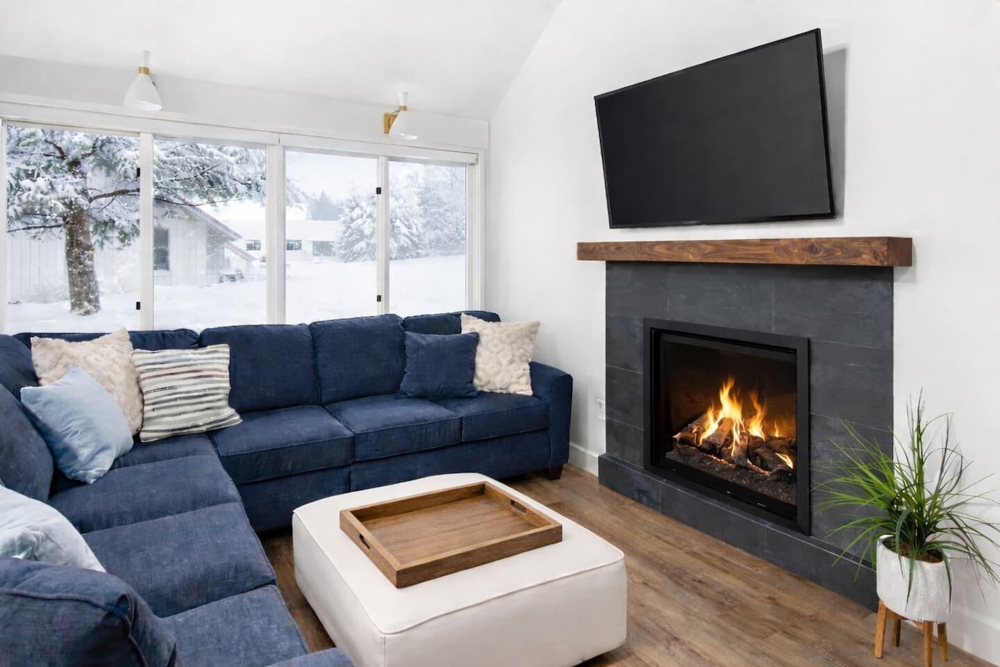 Smart TV, fireplace, table tennis, books