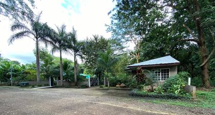 Charming 1-bedroom apartment with AC, WiFi in lovely Rio Seco, Santa Cruz.