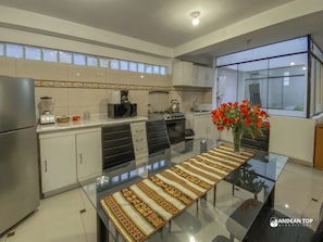 Microwave, oven