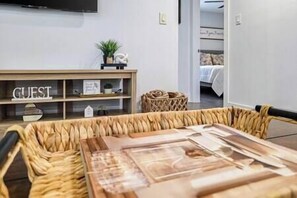 2 Schlafzimmer, Bügeleisen/Bügelbrett, WLAN, Bettwäsche