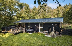 تناول الطعام بالخارج