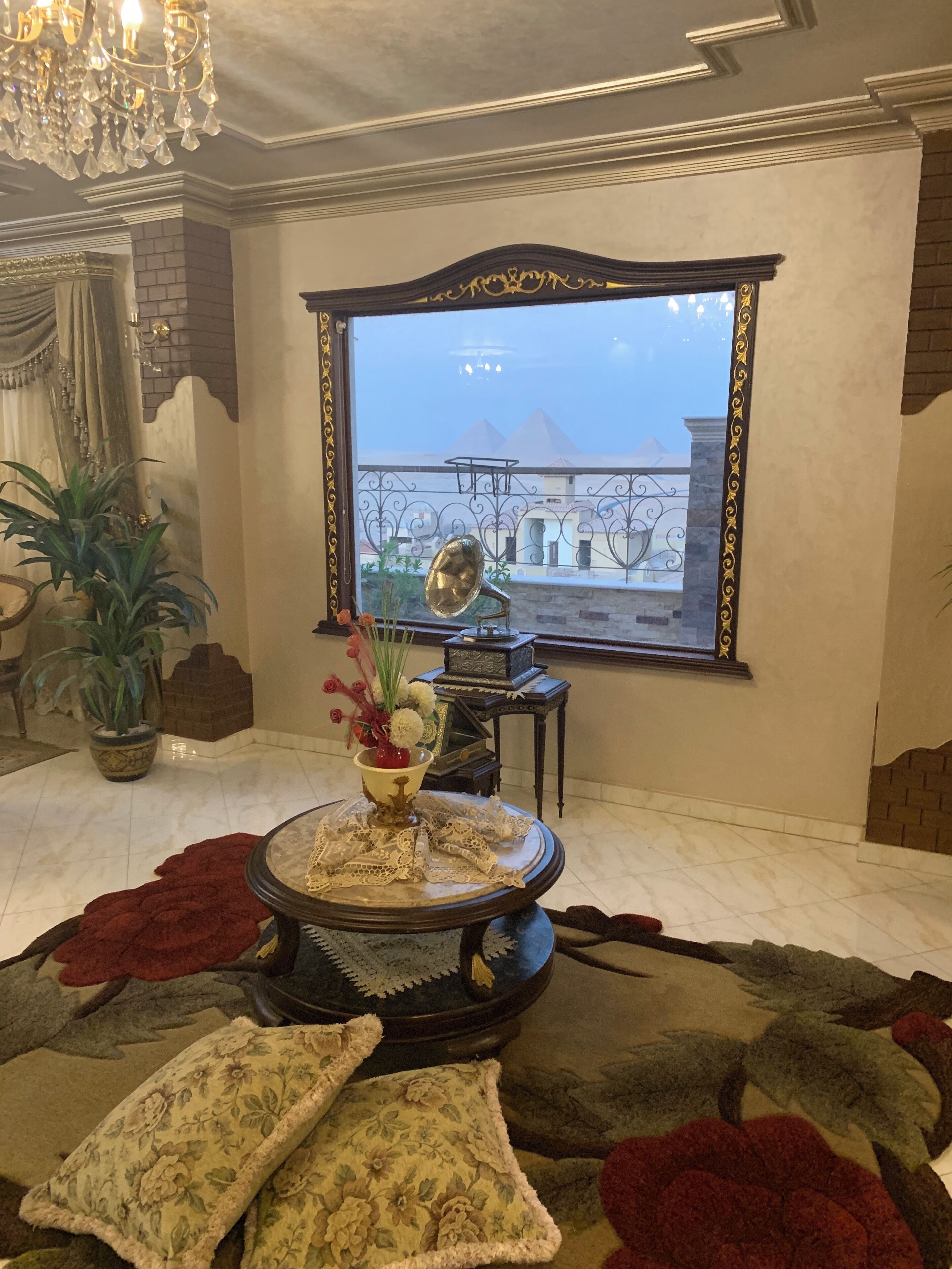 المنشأة من الداخل